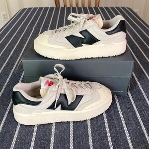 New balance 302 womens Beige Black multiple sizes